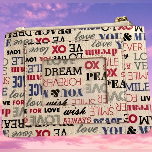 Betsey Johnson Keychain Card Wallet NWOT - Picture 1 of 7